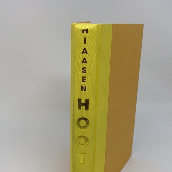 Newberry Award Book Hoot Hard Cover Novel By Carl Hiaasen - Picture 2 of 7